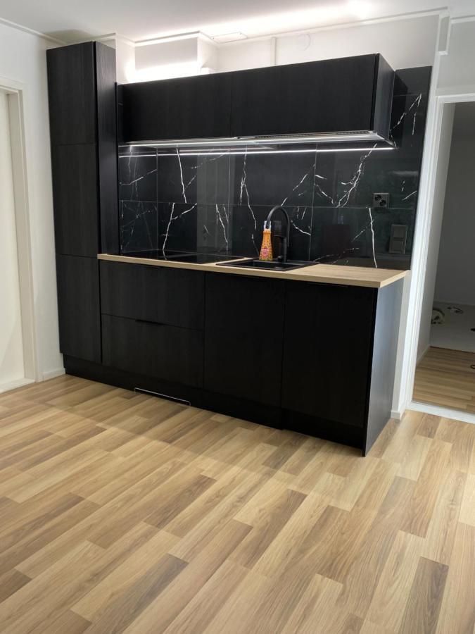 Luxury - Sauna With Star Lights - Wifi&Parking Διαμέρισμα Ροβανιέμι Εξωτερικό φωτογραφία