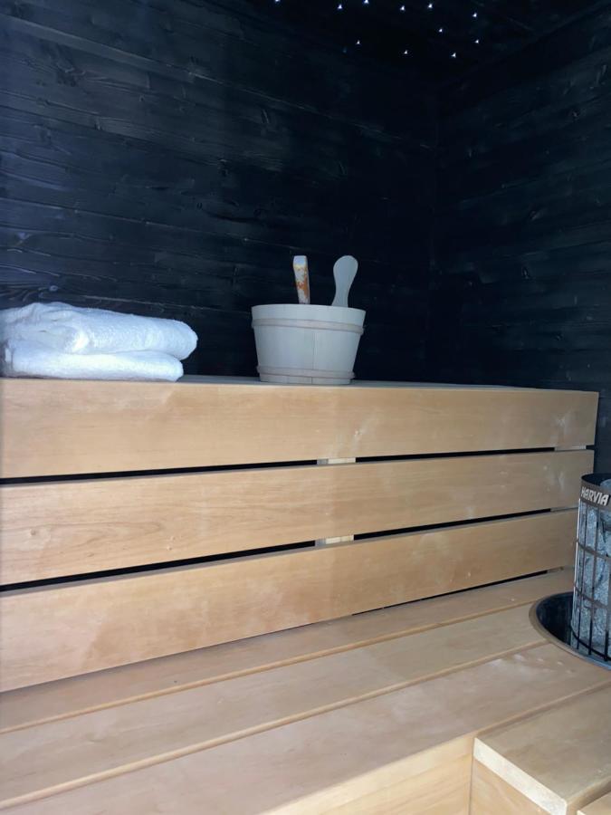 Luxury - Sauna With Star Lights - Wifi&Parking Διαμέρισμα Ροβανιέμι Εξωτερικό φωτογραφία